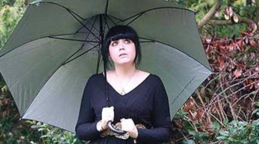 Bir yağmur damlası onu &ouml;ld&uuml;rebilir!