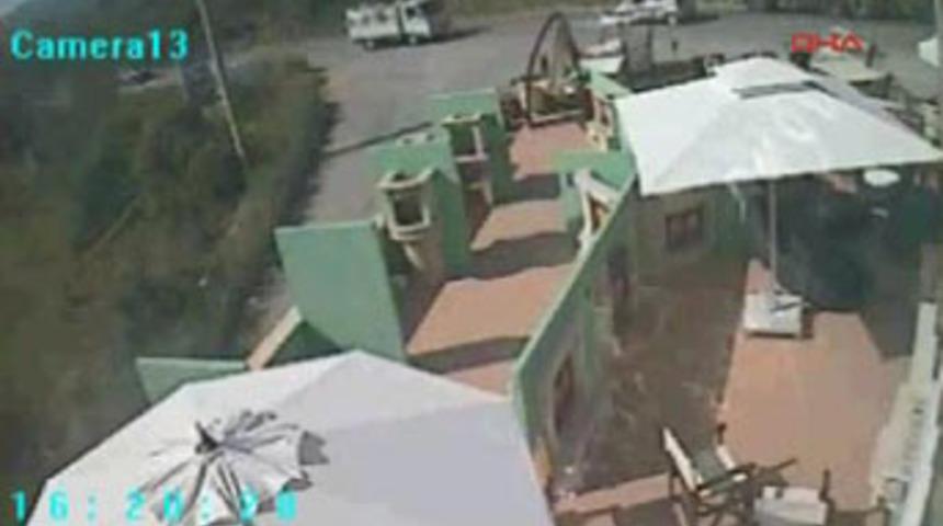 Kadın s&uuml;r&uuml;c&uuml;y&uuml; g&ouml;r&uuml;nce...