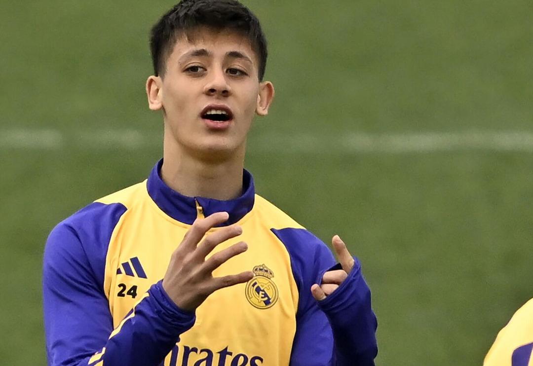 Real Madrid'de Arda G&uuml;ler'e b&uuml;y&uuml;k şok! Ancelotti milli oyuncuyu kenara &ccedil;ekti ve...