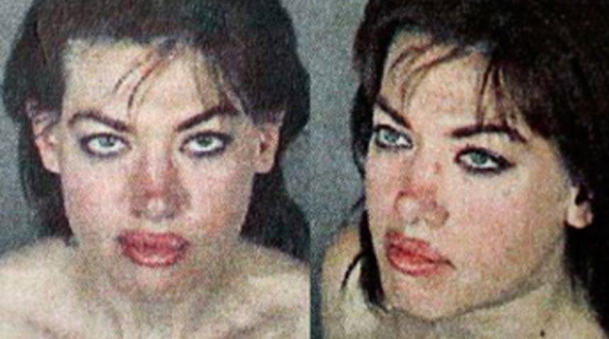 Markette &ouml;n&uuml;ne geleni bı&ccedil;akladı