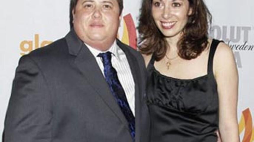 Bu erkek hangi &uuml;nl&uuml;n&uuml;n kızı?