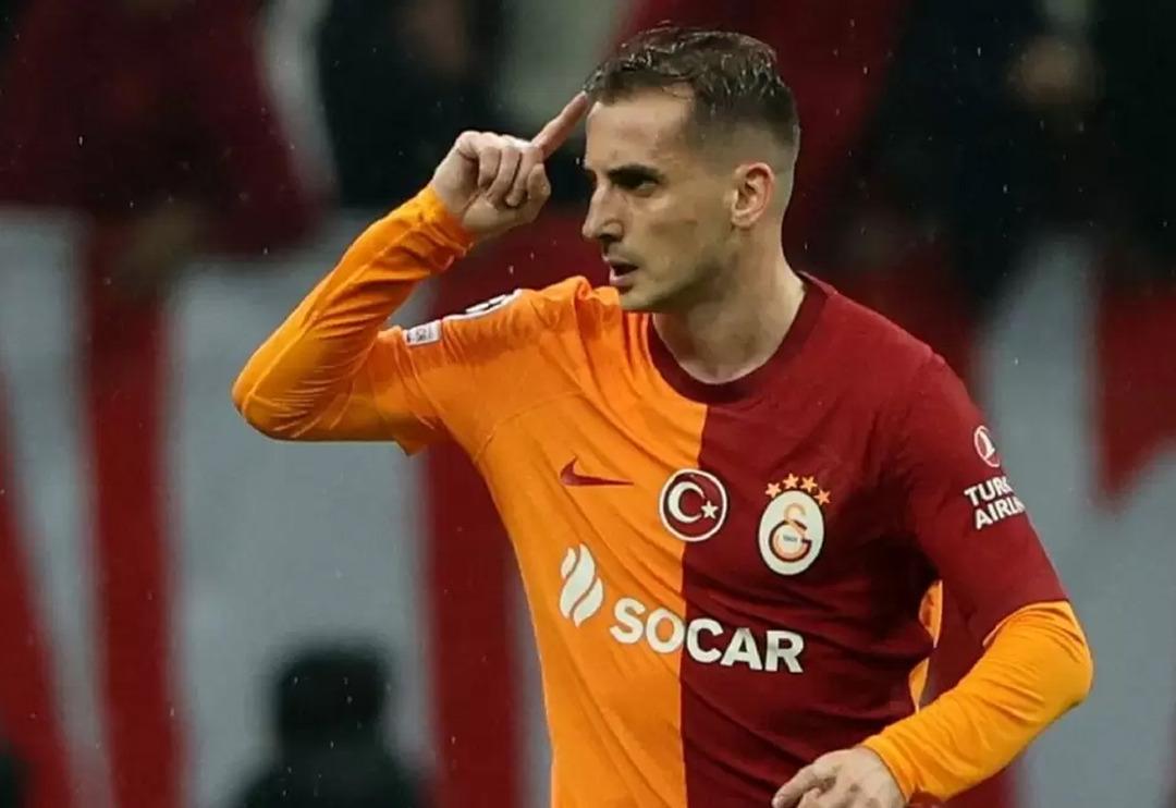 Galatasaray ma&ccedil;ı sonrası Kerem Akt&uuml;rkoğlu'ndan s&uuml;rpriz hamle! Taraftarlar trib&uuml;ne &ccedil;ağırdı ve...