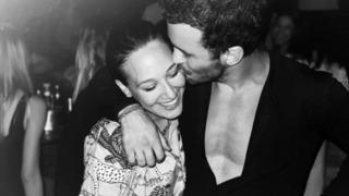 Barış Arduç'un karısı Gupse Özay'ın aşk tanımı sosyal medyayı salladı! 'Kolumu keserim, böreğimi bile veririm' 