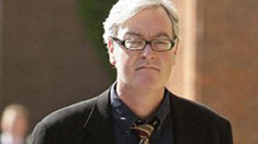 Karısını tek yumrukla &ouml;ld&uuml;rd&uuml;!