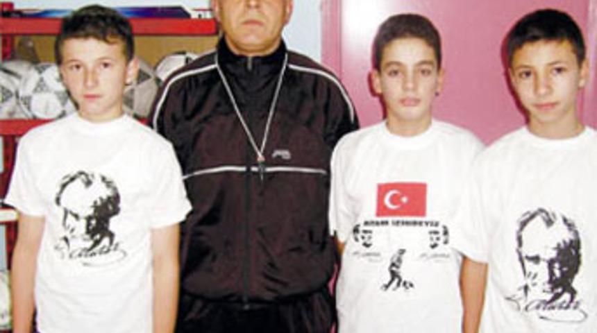 Atat&uuml;rk&ccedil;&uuml; &ouml;ğretmene tazminat