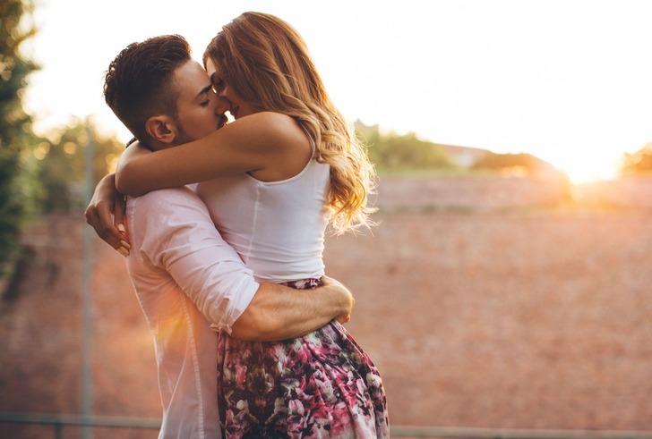 Romantik ilişkilerde en uyumlu burçlar! Bu çiftler birbirine körkütük aşık G4