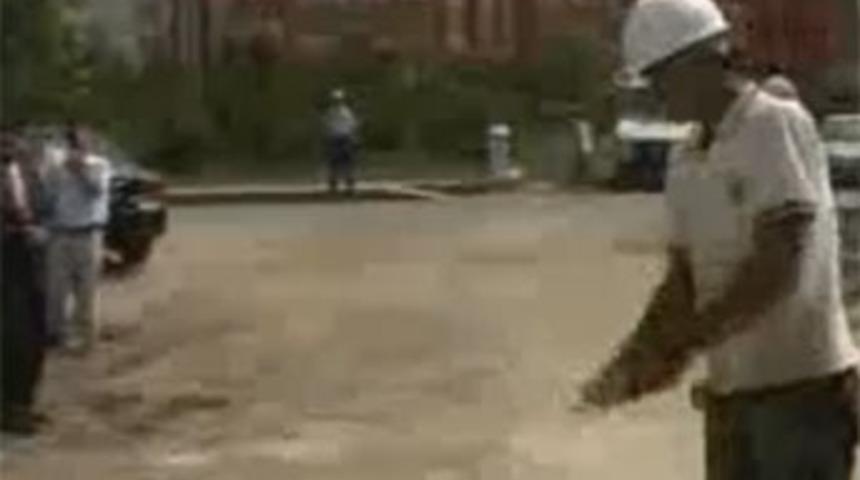 'Vali geliyor, toz kalkmasın'