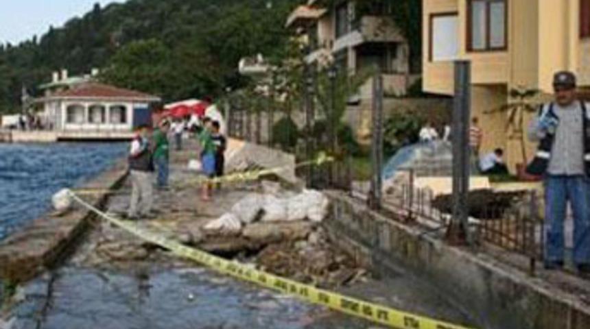 Denizden dalgayla gelen &ouml;l&uuml;m