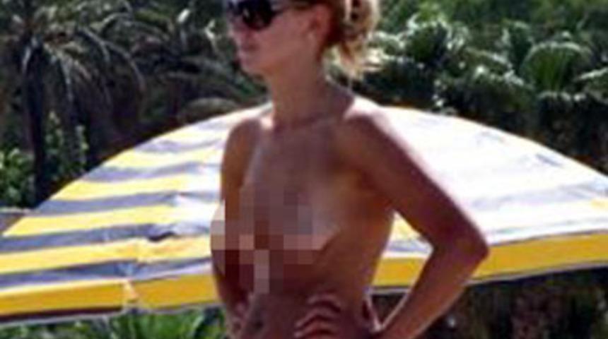 Sahiller &ccedil;ıplaklar kampı gibi