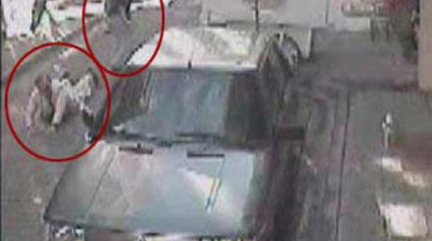 Kocasını sokak ortasında vurdu