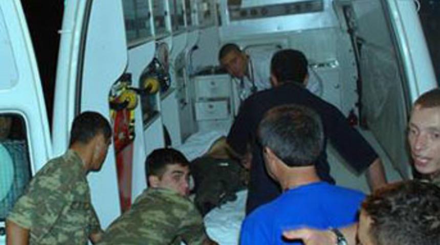 Flaş...Elazığ'da devriye aracına hain saldırı