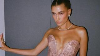 Hailey Bieber sosyal medya hesabından bikinili pozlarını paylaştı! Yorum yağdı