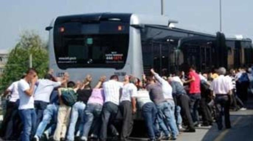 Kendi metrob&uuml;s&uuml;n&uuml; kendin it!