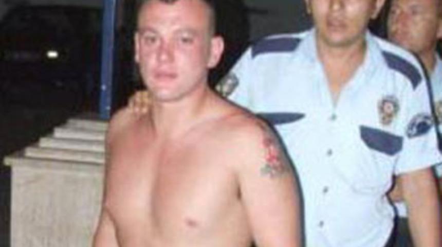 Eşinin &ccedil;apkınlığı tatili zehir etti