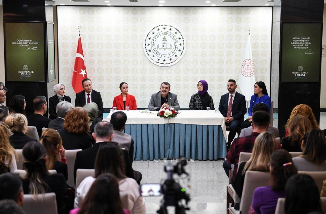 Milli Eğitim Bakanı Yusuf Tekin'den m&uuml;fredat değişikliği a&ccedil;ıklaması: '&Ccedil;alışmaları tamamladık yakın zamanda paylaşacağız'