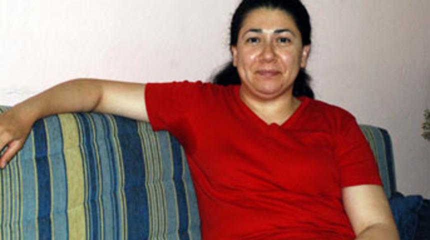 &Ouml;z kızlarını akrabalarına hediye ettiler!