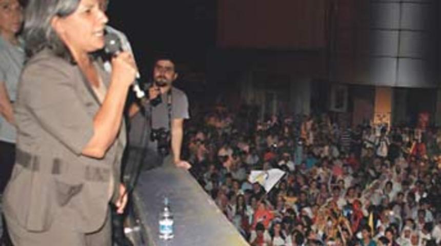 'Bir g&uuml;n kendi anayasamızı yapacağız'