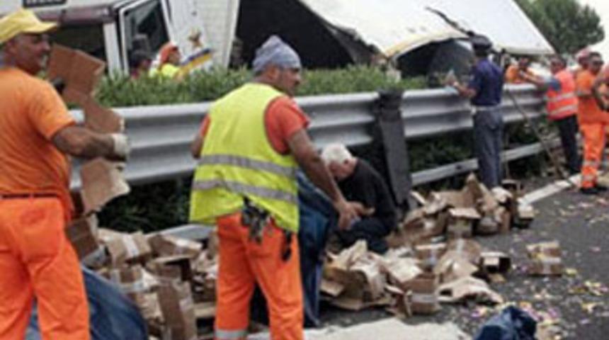 2 milyon Euro'yu yoldan topladılar