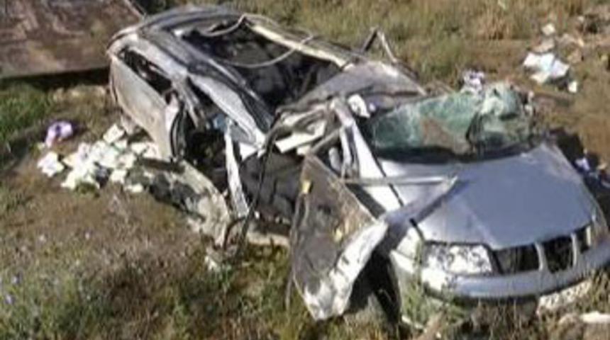 Otomobil şarampole yuvarlandı: 5 ölü