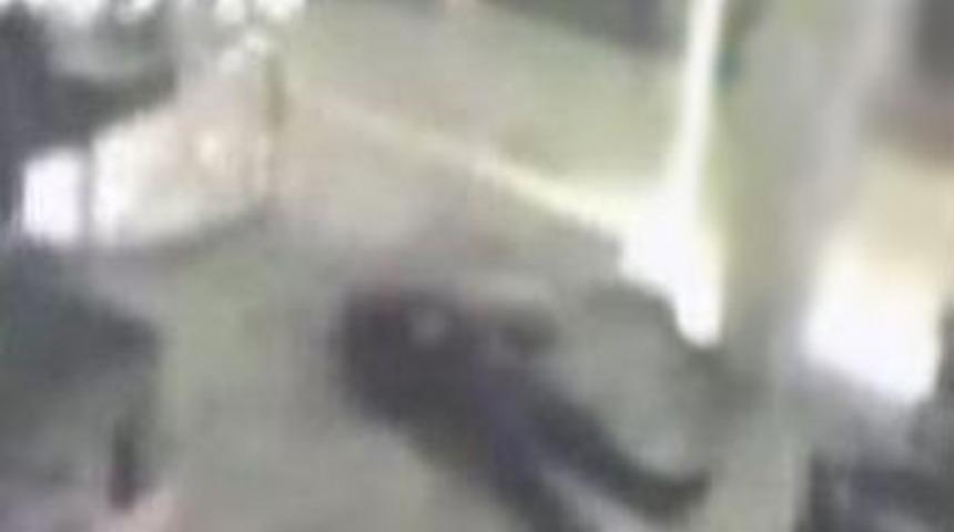 2 kişinin &ouml;ld&uuml;ğ&uuml; &ccedil;atışma anı kamerada!