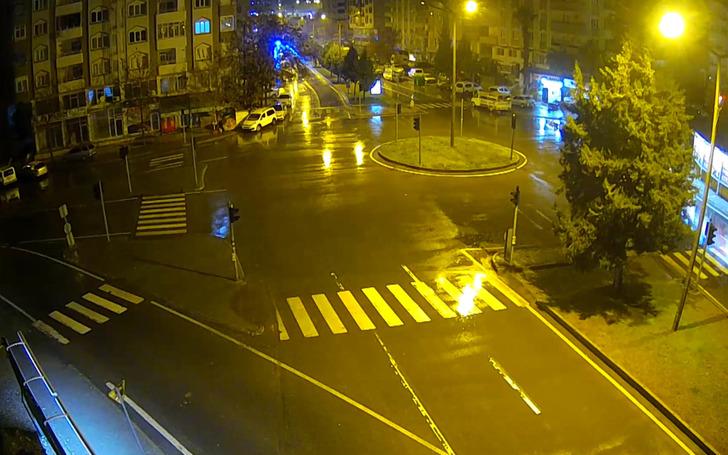 6 Şubat depremlerinin üzerinden 1 yıl geçerken, yeni görüntüler ortaya çıktı! 25 saniye farkla hayatta kaldı... Ebrar Sitesi'nin yıkılma anı da kamerada G3