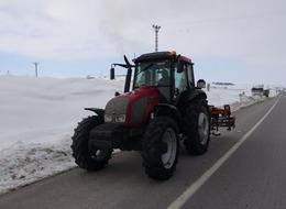  Nakliyeciler 28 bin TL iste⁪yince şaşkına döndü! 3 gün boyunca traktör sürdü: "İnat ettim"