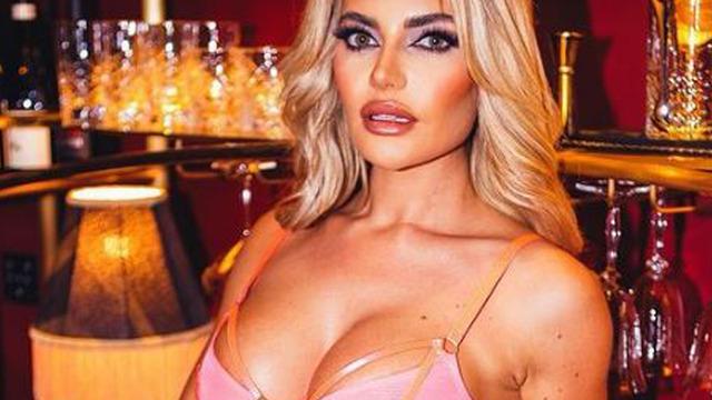 Megan Barton Hanson müstehcen pozları savundu! Sarah Jayne Dunn'a destek oldu