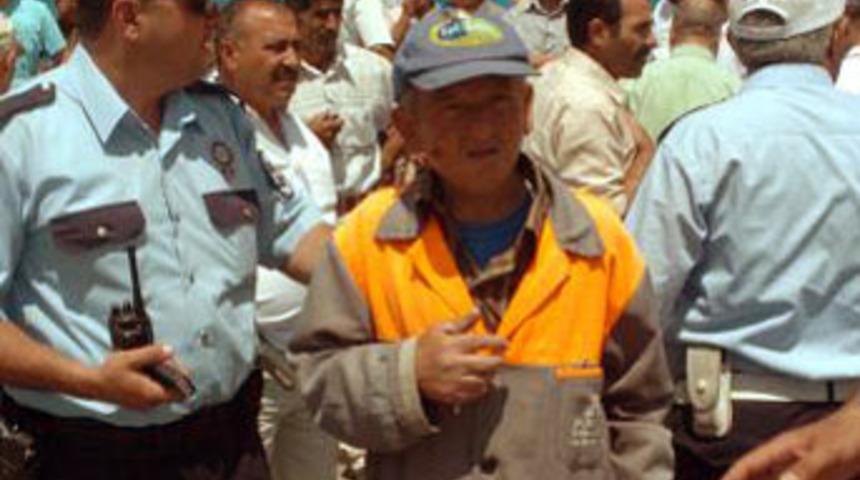 Acıdan donup kaldı!