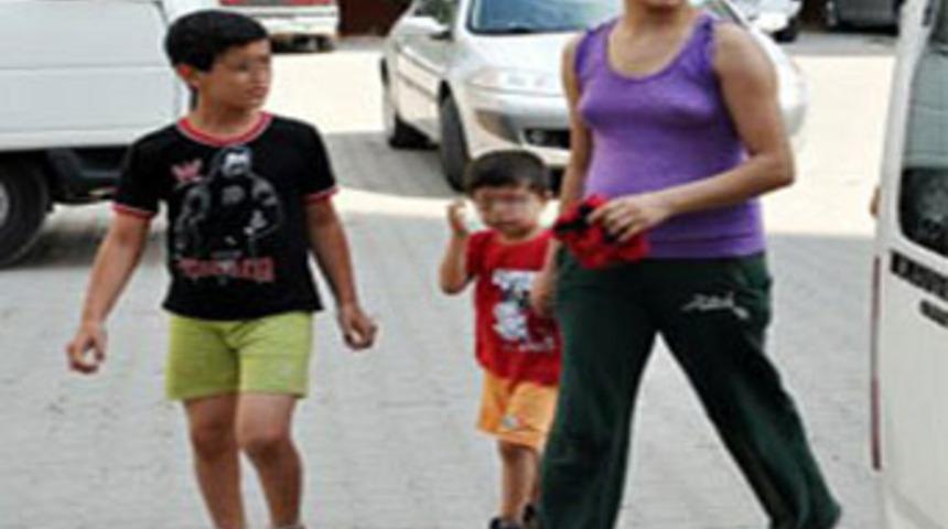 Adana'da 5 &ccedil;ocuk dehşet gecesini yaşadı