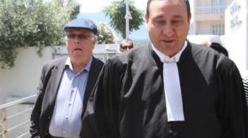 Bu da "Playboy Rahip"