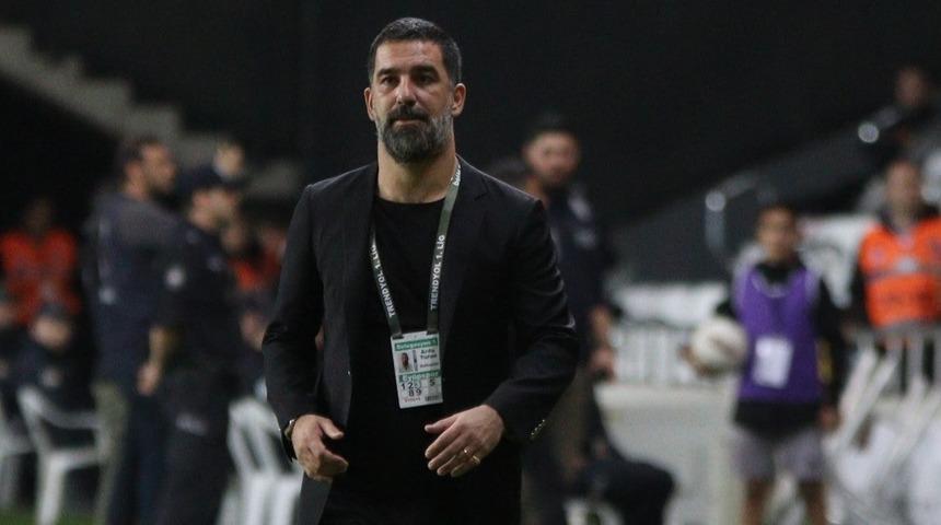 Akreditasyon kartı cezasıyla başı dertte olan Arda Turan aldığı hediye karşısında kahkahaya boğuldu!