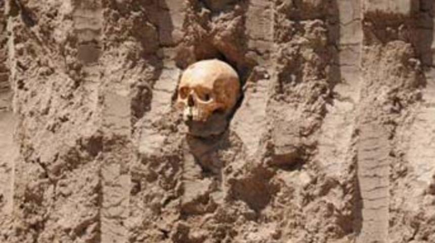 Temelden kuru kafalar &ccedil;ıktı