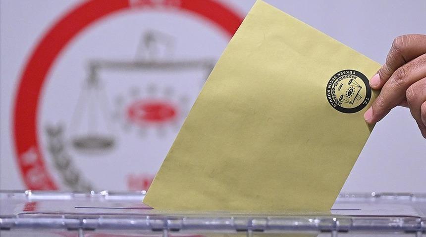 Vatan Partisi'nin İstanbul Büyükşehir Belediye Başkan adayı İbrahim Okan Özkan oldu