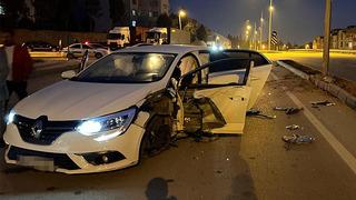 Bursa'da iki otomobilin çarpıştığı kazada 4 kişi yaralandı