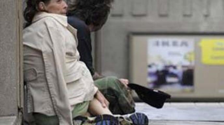 Dilenciye kredi kartı verirsen...