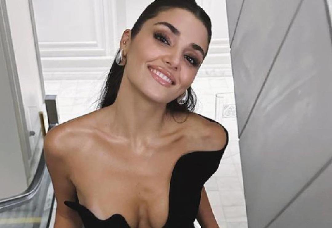 Hande Er&ccedil;el'in şıklığı pahalıya patladı! Tarzının fiyatı dudak u&ccedil;uklattı