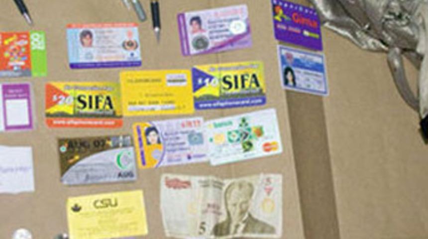 İşte M&uuml;nevver'in &ccedil;antası