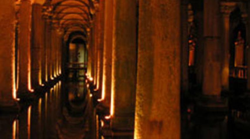 Yerebatan Sarnıcı her an &ccedil;&ouml;kebilir