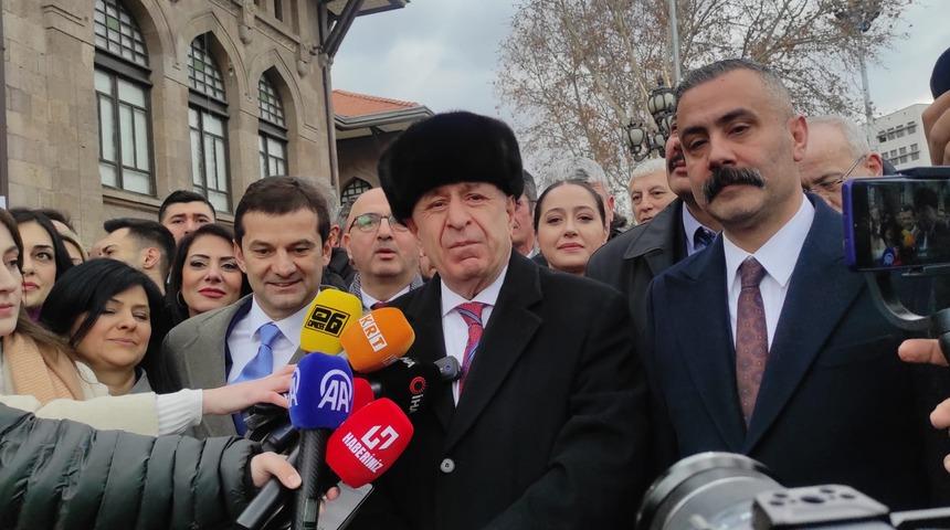 Mansur Yavaş ve Turgut Altınok'a rakip çıktı: Zafer Partisi Ankara yarışına Bartu Soral ile dahil oldu