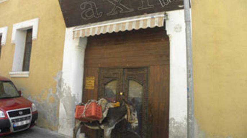 Disko &ouml;n&uuml;nde ilgin&ccedil; manzara