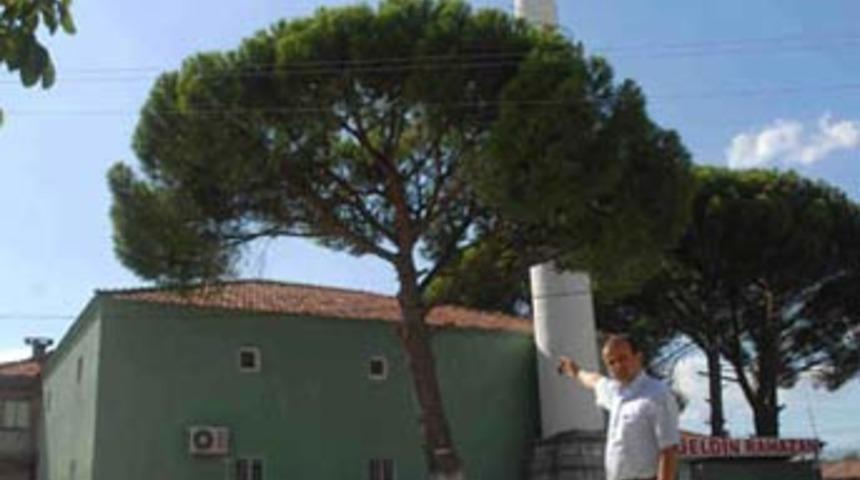 Cami, okul ve mezarlığa haciz