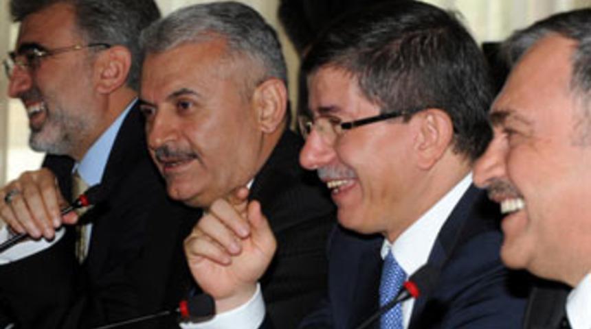 4 bakan 1 hikaye: Mikrofon a&ccedil;ık kalınca...