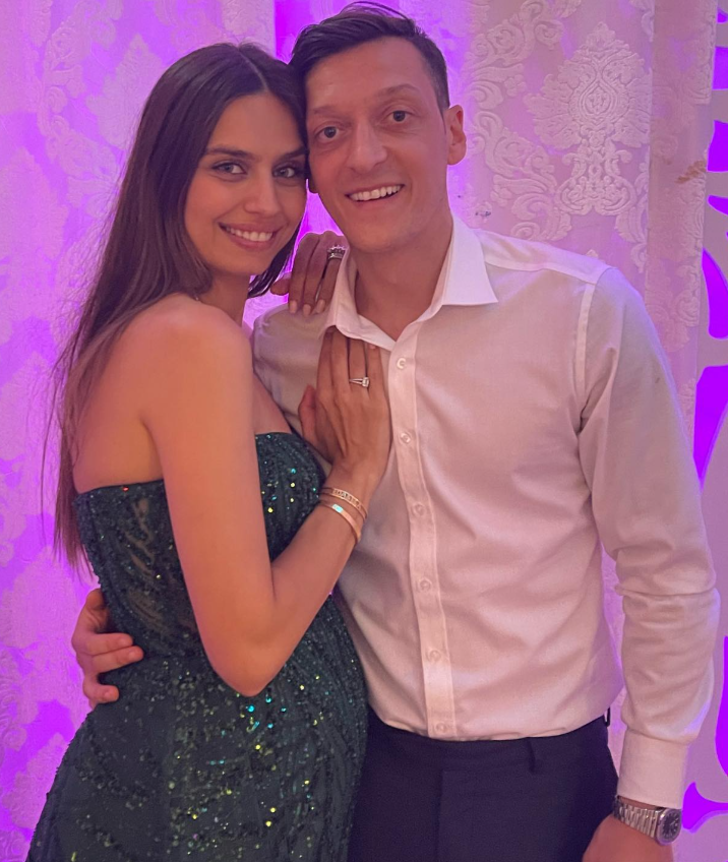Mesut Özil'in eşi Amine Gülşe spor yaptığı anları paylaştı! Paylaşıma beğeni yağdı G1