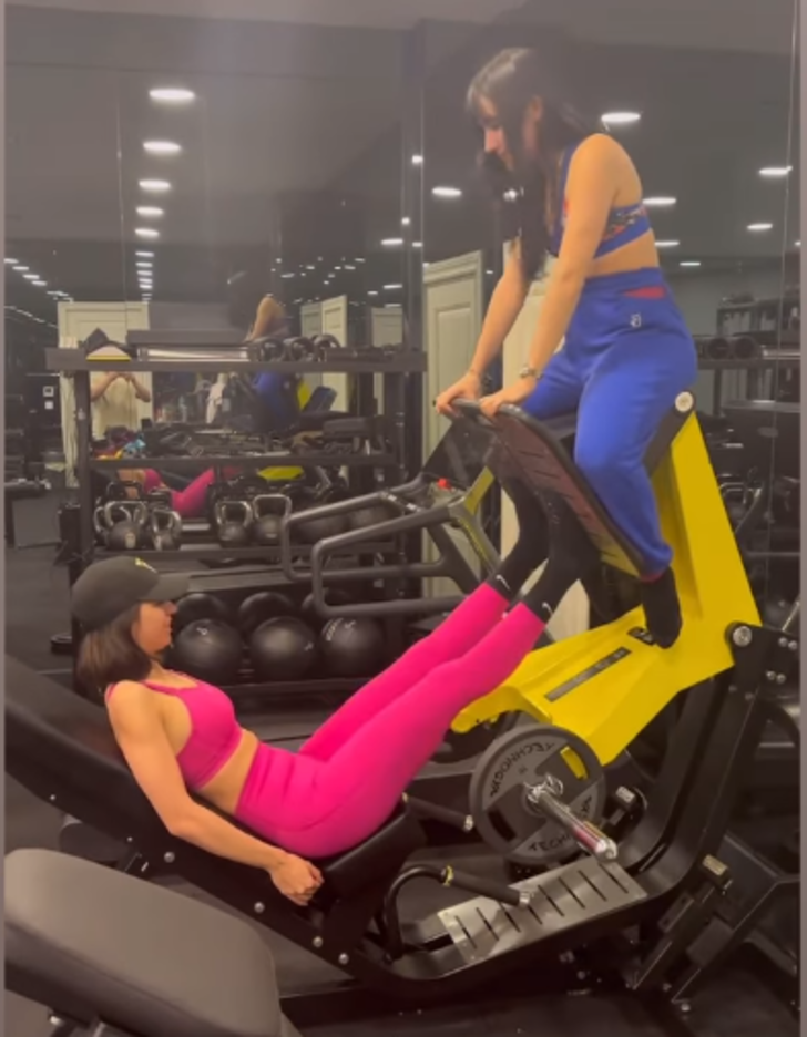 Mesut Özil'in eşi Amine Gülşe spor yaptığı anları paylaştı! Paylaşıma beğeni yağdı G4