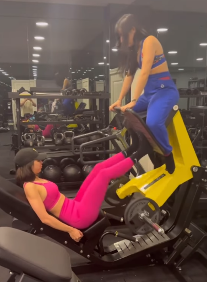 Mesut Özil'in eşi Amine Gülşe spor yaptığı anları paylaştı! Paylaşıma beğeni yağdı G5