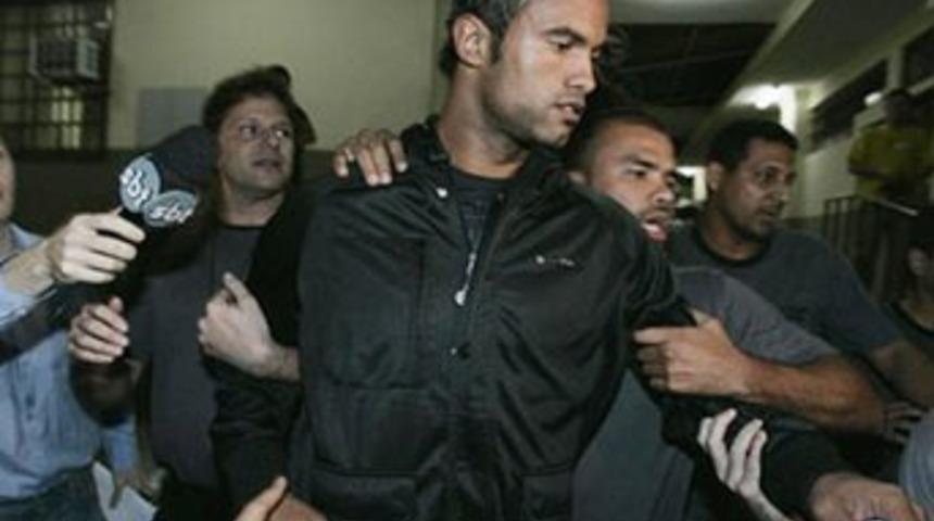 Eski sevgilisini &ouml;ld&uuml;r&uuml;p k&ouml;peklere yedirdi