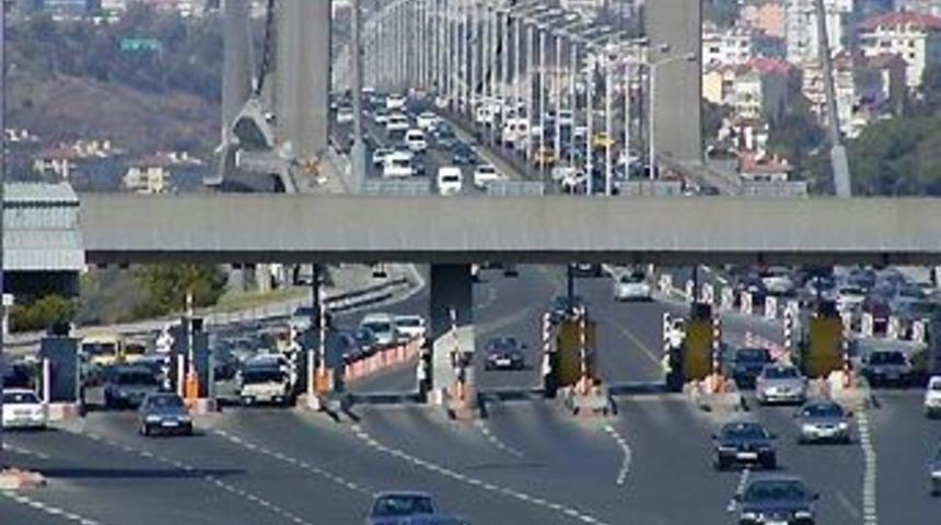 Otoyol gişelerinde paralı ge&ccedil;iş sona erdi