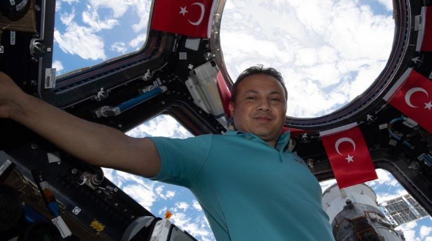 Alper Gezeravcı'nın d&ouml;n&uuml;ş&uuml; bir kez daha ertelendi