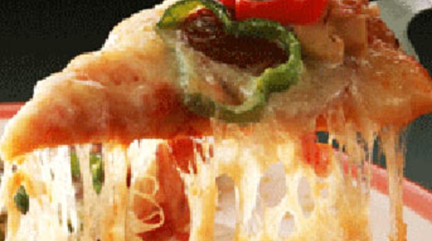 S&uuml;rekli pizza yedi, 12 kilo verdi