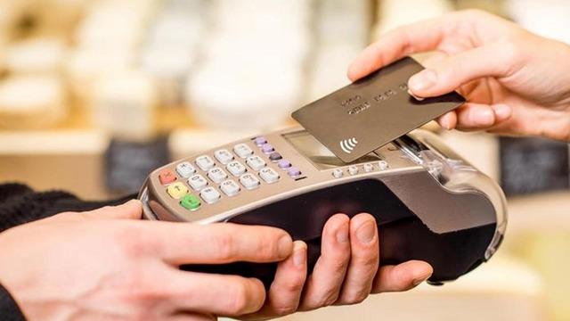 Temassız ödemeden nakde geçerek binlerce lira tasarruf ettiler! İki anne çıkan sonuçla şaşkına döndü 'Para tasarrufu yapmak için gerçekten iyi bir numara'